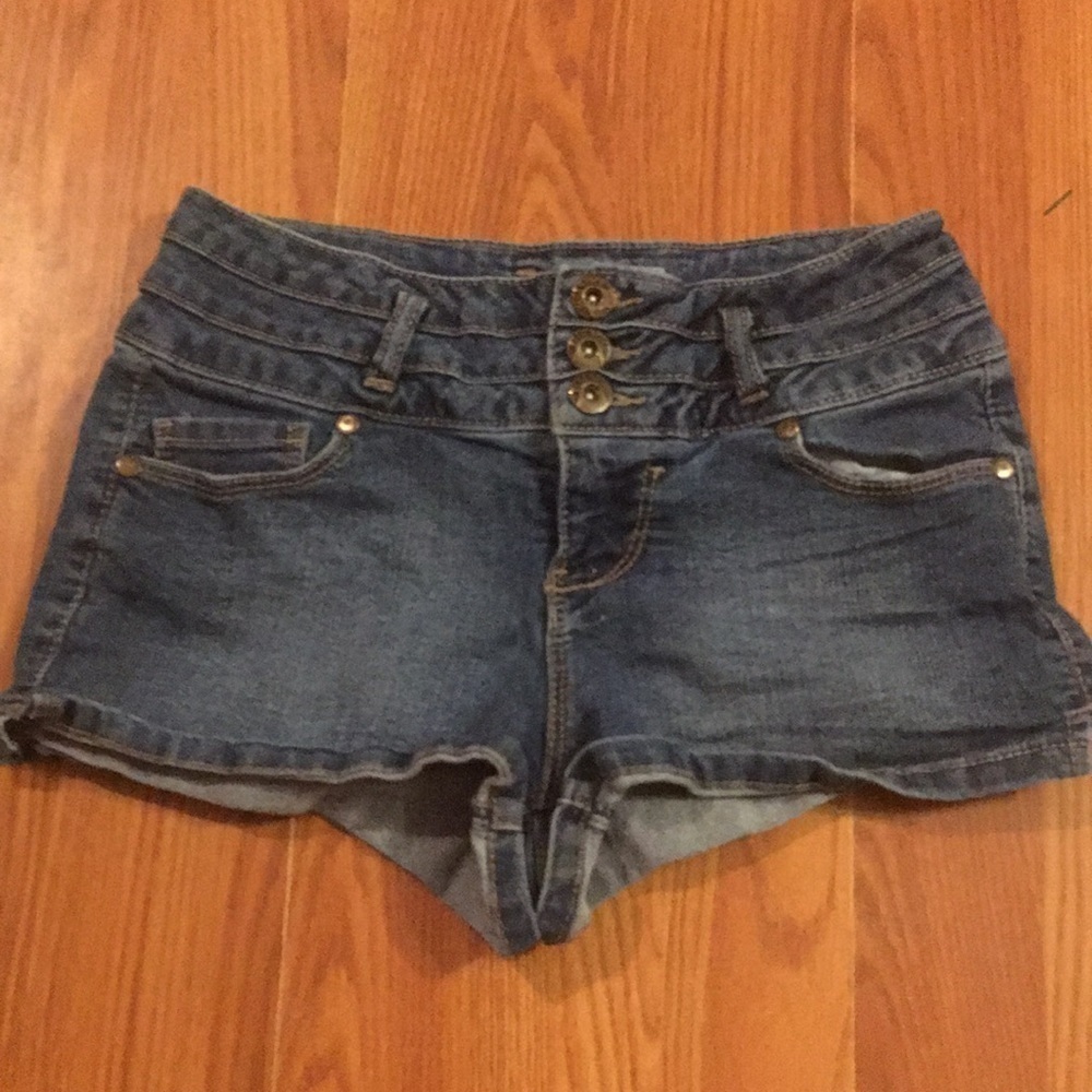 Blue Spice Jean Shorts size 1/2 (G)